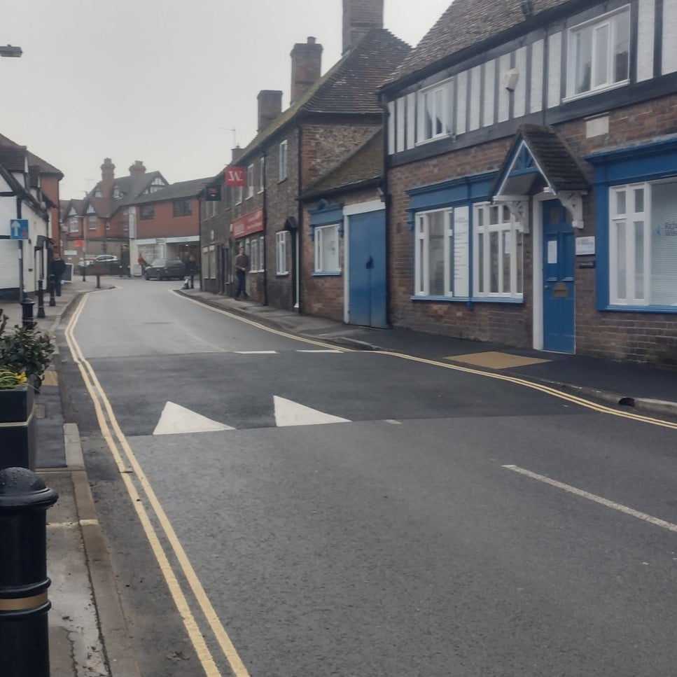 Safer high street for Goring-on-Thames 2 traffic calming img